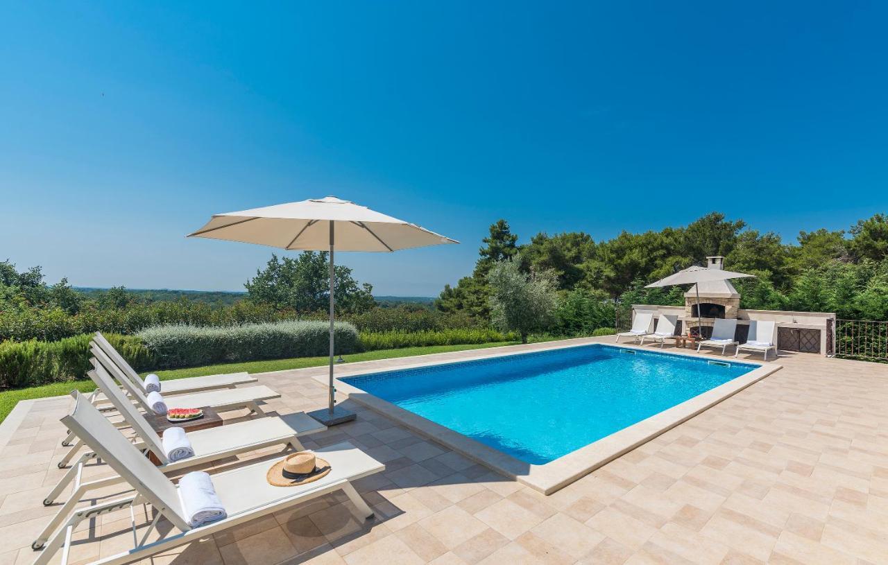 Villa Sterpazzi - Near Porec With Sea View, Private Jacuzzi, Sauna And Pool Вишнян Экстерьер фото