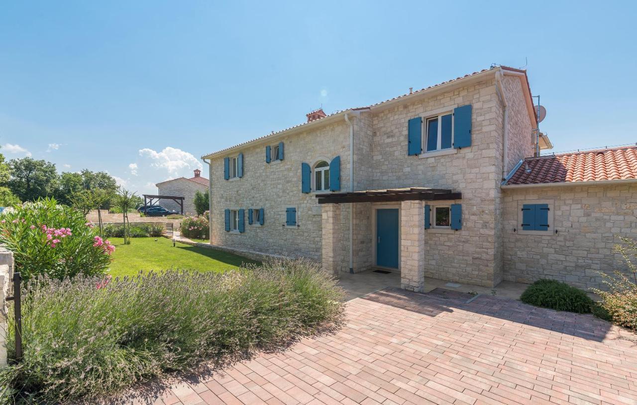 Villa Sterpazzi - Near Porec With Sea View, Private Jacuzzi, Sauna And Pool Вишнян Экстерьер фото