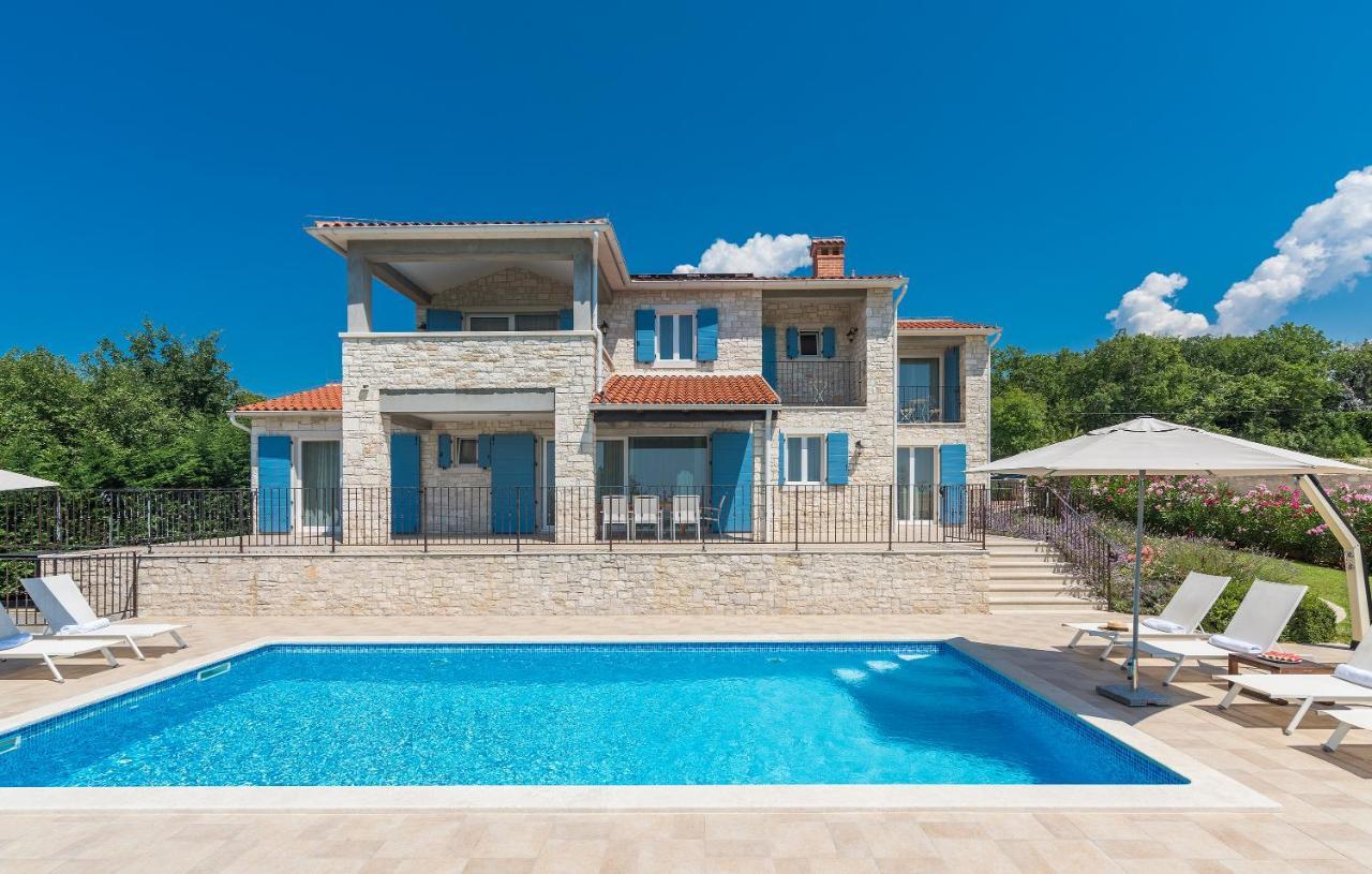 Villa Sterpazzi - Near Porec With Sea View, Private Jacuzzi, Sauna And Pool Вишнян Экстерьер фото