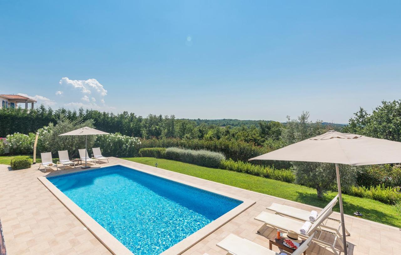 Villa Sterpazzi - Near Porec With Sea View, Private Jacuzzi, Sauna And Pool Вишнян Экстерьер фото