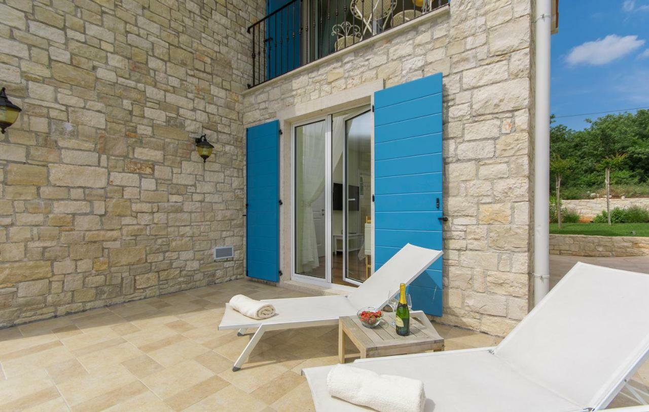 Villa Sterpazzi - Near Porec With Sea View, Private Jacuzzi, Sauna And Pool Вишнян Экстерьер фото