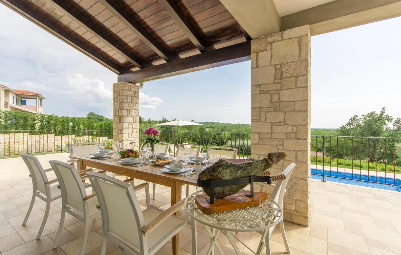 Villa Sterpazzi - Near Porec With Sea View, Private Jacuzzi, Sauna And Pool Вишнян Экстерьер фото